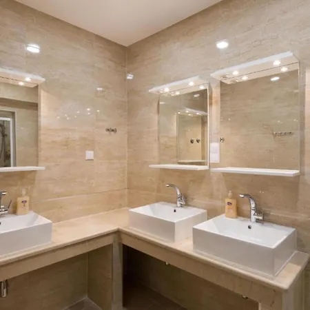 Free Bird - Bed In Four Bed Mixed 3 Holiday home Dubrovnik