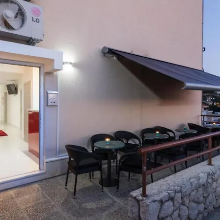 Free Bird - Bed In Four Bed Mixed 3 Holiday home *